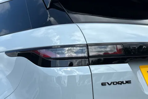 DU75YPD Land Rover Range Rover Evoque 2.0 D200 Dynamic SE 5dr Thumbnail #20