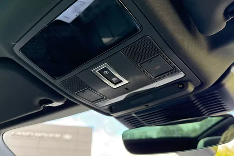 DU75YPD Land Rover Range Rover Evoque 2.0 D200 Dynamic SE 5dr Thumbnail #24