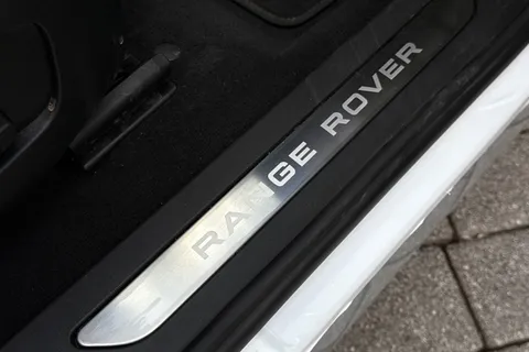DU75YPD Land Rover Range Rover Evoque 2.0 D200 Dynamic SE 5dr Thumbnail #33