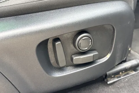 DU75YPD Land Rover Range Rover Evoque 2.0 D200 Dynamic SE 5dr Thumbnail #35