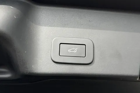 DU75YPD Land Rover Range Rover Evoque 2.0 D200 Dynamic SE 5dr Thumbnail #38