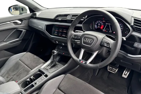 DG20EKT Audi Q3 2.0 TFSI 45 S line S Tronic quattro Euro 6 (s/s) 5dr Thumbnail #14