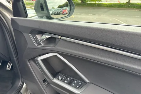 DG20EKT Audi Q3 2.0 TFSI 45 S line S Tronic quattro Euro 6 (s/s) 5dr Thumbnail #21