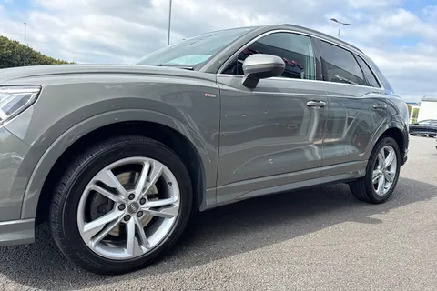 DG20EKT Audi Q3 2.0 TFSI 45 S line S Tronic quattro Euro 6 (s/s) 5dr Thumbnail #28