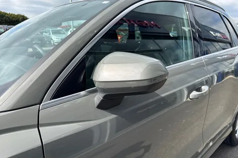 DG20EKT Audi Q3 2.0 TFSI 45 S line S Tronic quattro Euro 6 (s/s) 5dr Thumbnail #29