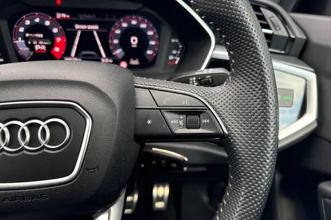 DG20EKT Audi Q3 2.0 TFSI 45 S line S Tronic quattro Euro 6 (s/s) 5dr Thumbnail #40