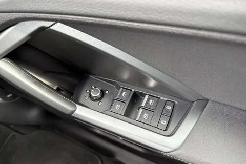 DG20EKT Audi Q3 2.0 TFSI 45 S line S Tronic quattro Euro 6 (s/s) 5dr Thumbnail #44