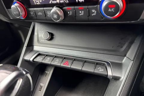 DG20EKT Audi Q3 2.0 TFSI 45 S line S Tronic quattro Euro 6 (s/s) 5dr Thumbnail #56