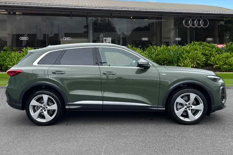 PX26KAU Audi Q5 SUV S line TDI quattro 204 PS S tronic Thumbnail #4