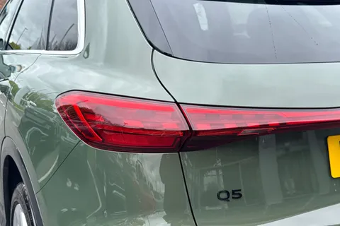 PX26KAU Audi Q5 SUV S line TDI quattro 204 PS S tronic Thumbnail #8