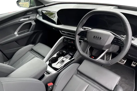 PX26KAU Audi Q5 SUV S line TDI quattro 204 PS S tronic Thumbnail #14