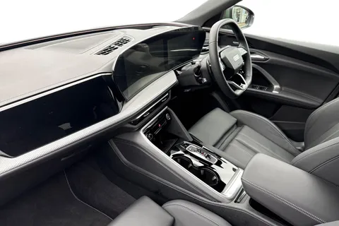 PX26KAU Audi Q5 SUV S line TDI quattro 204 PS S tronic Thumbnail #15