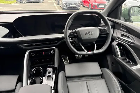 PX26KAU Audi Q5 SUV S line TDI quattro 204 PS S tronic Thumbnail #18