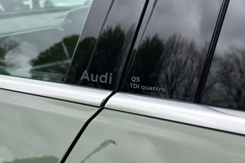 PX26KAU Audi Q5 SUV S line TDI quattro 204 PS S tronic Thumbnail #29