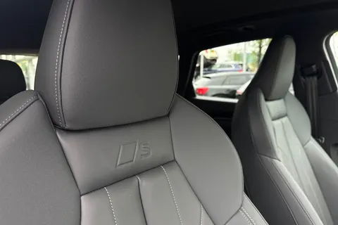 PX26KAU Audi Q5 SUV S line TDI quattro 204 PS S tronic Thumbnail #45