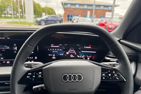 PX26KAU Audi Q5 SUV S line TDI quattro 204 PS S tronic Thumbnail #48