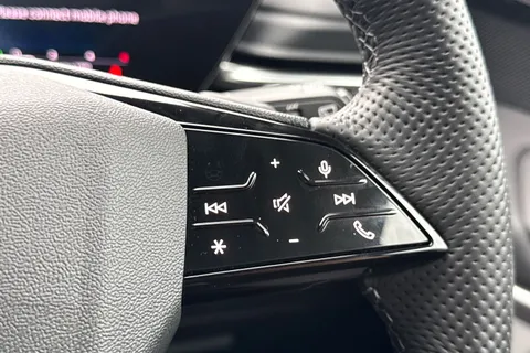 PX26KAU Audi Q5 SUV S line TDI quattro 204 PS S tronic Thumbnail #50