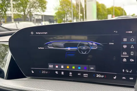 PX26KAU Audi Q5 SUV S line TDI quattro 204 PS S tronic Thumbnail #59