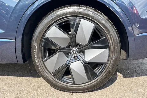 MJ75JFG Volkswagen Touareg 3.0 V6 TDI 4Motion 286 Black Edition 5dr Tip Auto **TOW BAR, DRIVER PACK** Thumbnail #12