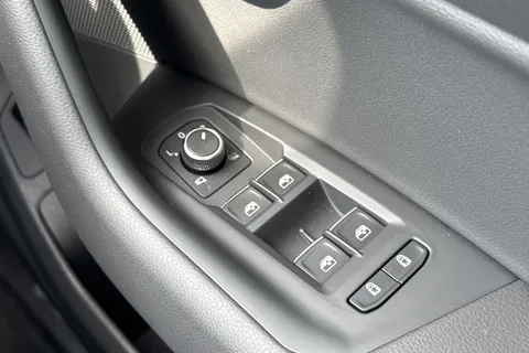 MJ75JFG Volkswagen Touareg 3.0 V6 TDI 4Motion 286 Black Edition 5dr Tip Auto **TOW BAR, DRIVER PACK** Thumbnail #20