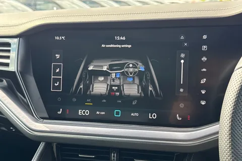 MJ75JFG Volkswagen Touareg 3.0 V6 TDI 4Motion 286 Black Edition 5dr Tip Auto **TOW BAR, DRIVER PACK** Thumbnail #21