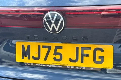 MJ75JFG Volkswagen Touareg 3.0 V6 TDI 4Motion 286 Black Edition 5dr Tip Auto **TOW BAR, DRIVER PACK** Thumbnail #24