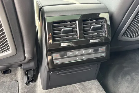 MJ75JFG Volkswagen Touareg 3.0 V6 TDI 4Motion 286 Black Edition 5dr Tip Auto **TOW BAR, DRIVER PACK** Thumbnail #29