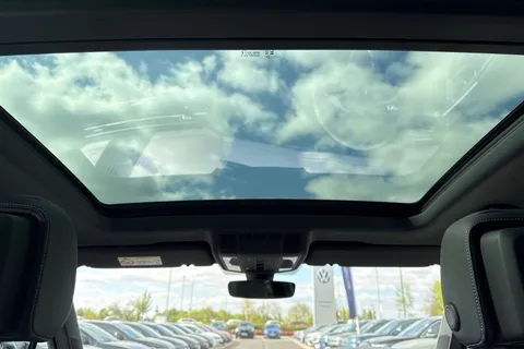 MJ75JFG Volkswagen Touareg 3.0 V6 TDI 4Motion 286 Black Edition 5dr Tip Auto **TOW BAR, DRIVER PACK** Thumbnail #30