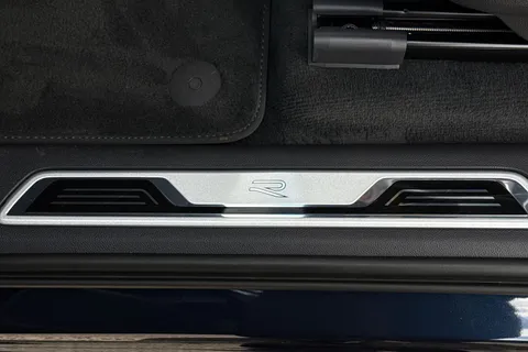 MJ75JFG Volkswagen Touareg 3.0 V6 TDI 4Motion 286 Black Edition 5dr Tip Auto **TOW BAR, DRIVER PACK** Thumbnail #33