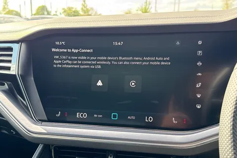 MJ75JFG Volkswagen Touareg 3.0 V6 TDI 4Motion 286 Black Edition 5dr Tip Auto **TOW BAR, DRIVER PACK** Thumbnail #40