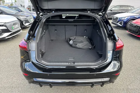  Audi A6 E-Tron Avant 100kWh Black Edition Auto quattro 5dr Thumbnail #7