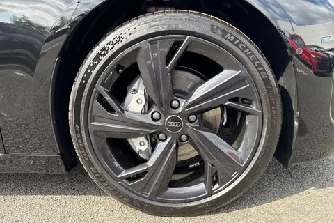  Audi A6 E-Tron Avant 100kWh Black Edition Auto quattro 5dr Thumbnail #10