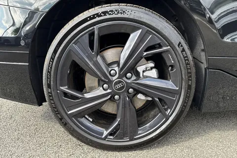  Audi A6 E-Tron Avant 100kWh Black Edition Auto quattro 5dr Thumbnail #11