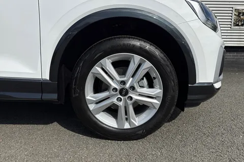 9 of 62 for Audi Q2 1.0 TFSI 30 Sport Euro 6 (s/s) 5dr