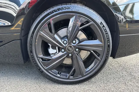  Audi A6 E-Tron Avant 100kWh Black Edition Auto quattro 5dr Thumbnail #12