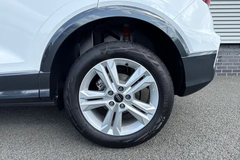 11 of 62 for Audi Q2 1.0 TFSI 30 Sport Euro 6 (s/s) 5dr