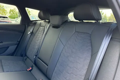  Audi A6 E-Tron Avant 100kWh Black Edition Auto quattro 5dr Thumbnail #19