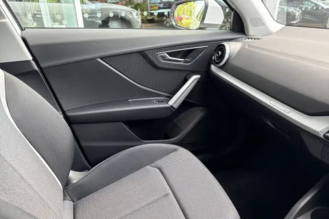 19 of 62 for Audi Q2 1.0 TFSI 30 Sport Euro 6 (s/s) 5dr