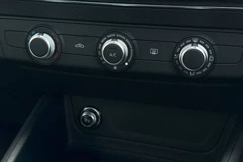 21 of 62 for Audi Q2 1.0 TFSI 30 Sport Euro 6 (s/s) 5dr