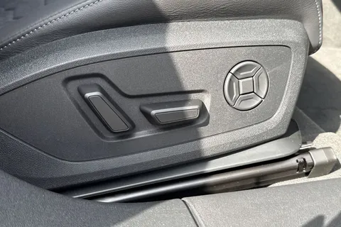  Audi A6 E-Tron Avant 100kWh Black Edition Auto quattro 5dr Thumbnail #41