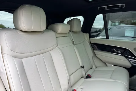  Land Rover Range Rover 3.0 P460e 38.2kWh Edition Auto 4WD Euro 6 (s/s) 5dr Thumbnail #12