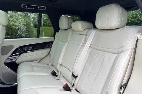  Land Rover Range Rover 3.0 P460e 38.2kWh Edition Auto 4WD Euro 6 (s/s) 5dr Thumbnail #13