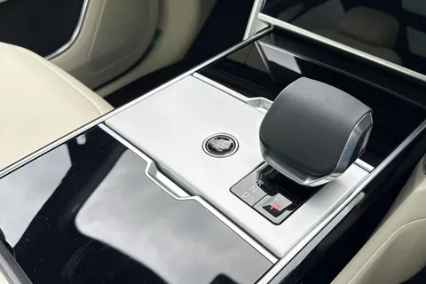  Land Rover Range Rover 3.0 P460e 38.2kWh Edition Auto 4WD Euro 6 (s/s) 5dr Thumbnail #16