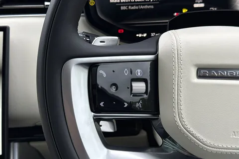  Land Rover Range Rover 3.0 P460e 38.2kWh Edition Auto 4WD Euro 6 (s/s) 5dr Thumbnail #17