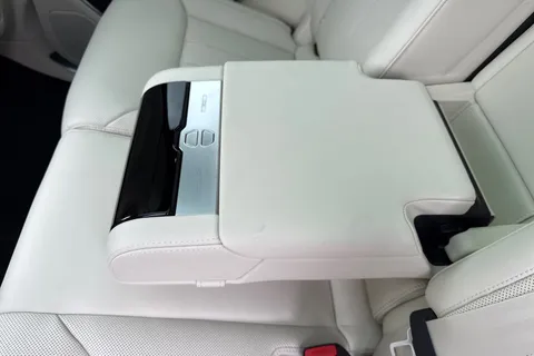  Land Rover Range Rover 3.0 P460e 38.2kWh Edition Auto 4WD Euro 6 (s/s) 5dr Thumbnail #40