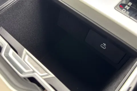  Land Rover Range Rover 3.0 P460e 38.2kWh Edition Auto 4WD Euro 6 (s/s) 5dr Thumbnail #55