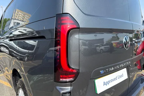 KY25PLF Volkswagen E-Transporter SWB 136PS 65kWh Electric Panel Van Thumbnail #29