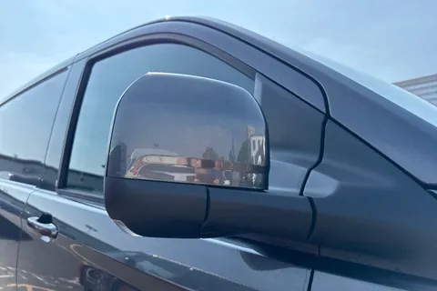 KY25PLF Volkswagen E-Transporter SWB 136PS 65kWh Electric Panel Van Thumbnail #32