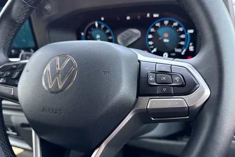 KY25PLF Volkswagen E-Transporter SWB 136PS 65kWh Electric Panel Van Thumbnail #35