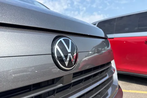 KY25PLF Volkswagen E-Transporter SWB 136PS 65kWh Electric Panel Van Thumbnail #59